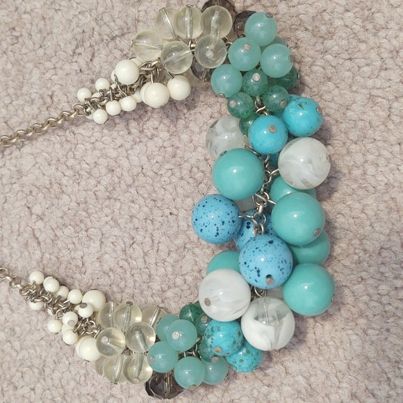 Turquoise beaded necklace - Picture 3 of 4